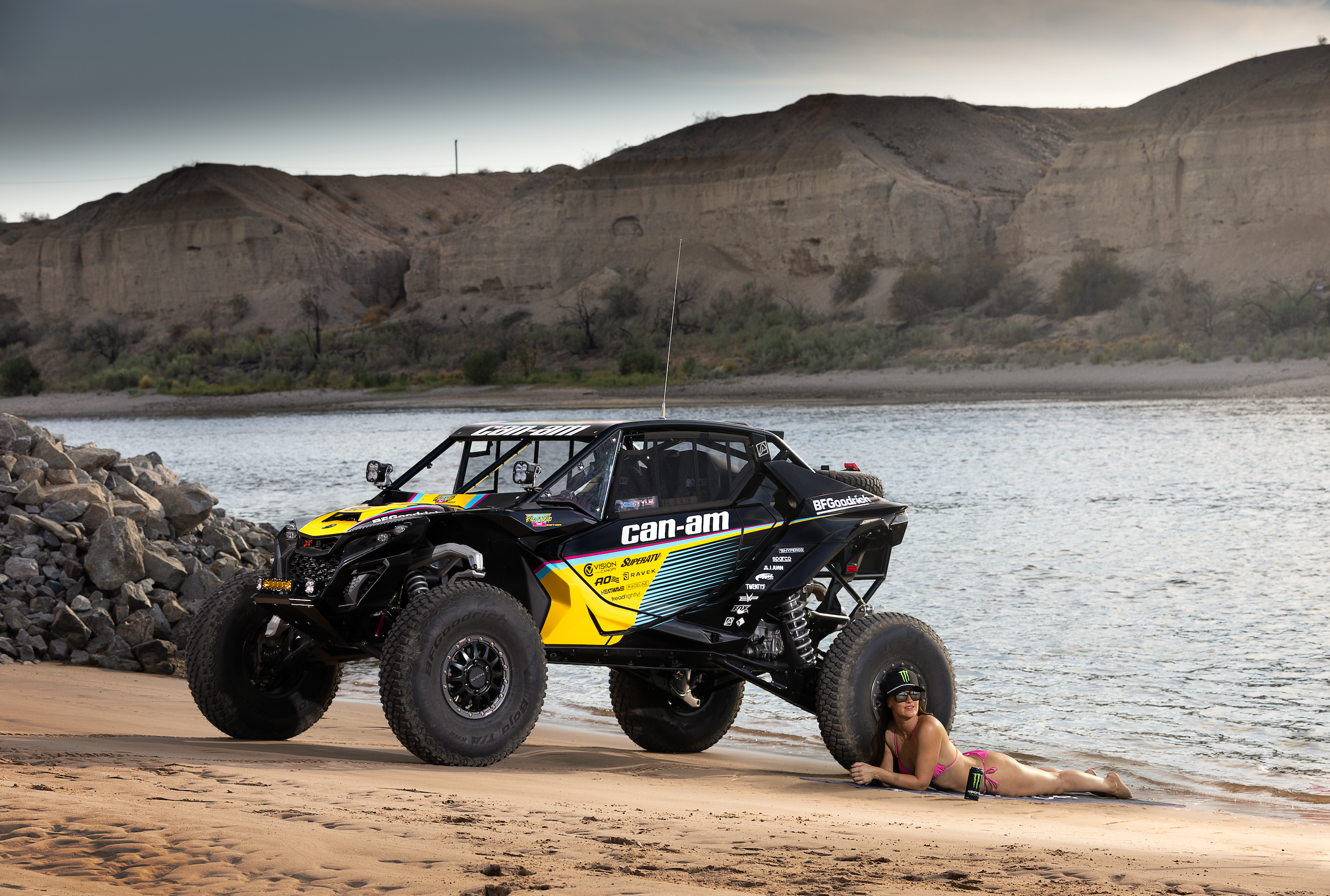 Sara Price Unveils Rip & Dip Edition Can-Am Maverick R Build – SaraPriceMX